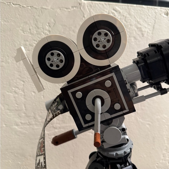 Lego Disney 100 camera - Picture 2 of 12